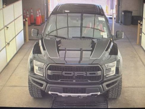 Used 2019 Ford F150 Raptor w/ Equipment Group 802A Luxury image 2