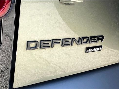 Used 2023 Land Rover Defender 110 SE AWD/4WD image 20
