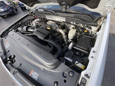 Used 2017 Chevrolet Silverado 3500 LT image 23