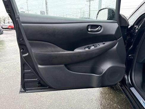 Used 2017 Nissan Leaf S image 15
