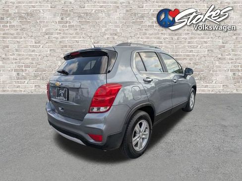 Used 2019 Chevrolet Trax LT w/ LT Convenience Package FWD image 4