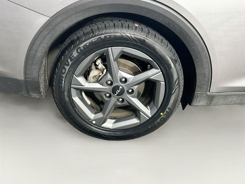 Used 2025 Kia K4 FWD image 11