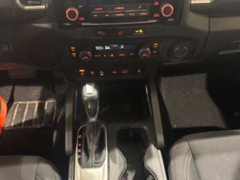 Used 2023 Nissan Frontier SV w/ SV Convenience Package image 47