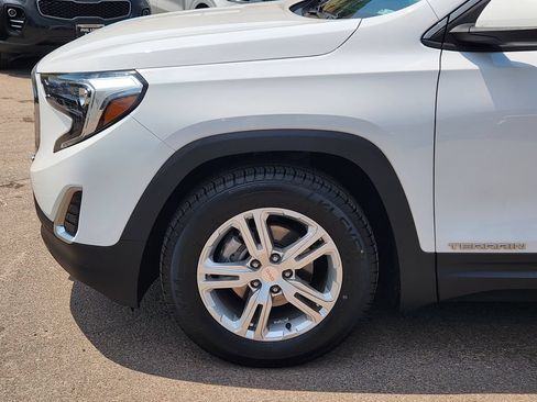 Used 2018 GMC Terrain SLE FWD image 9