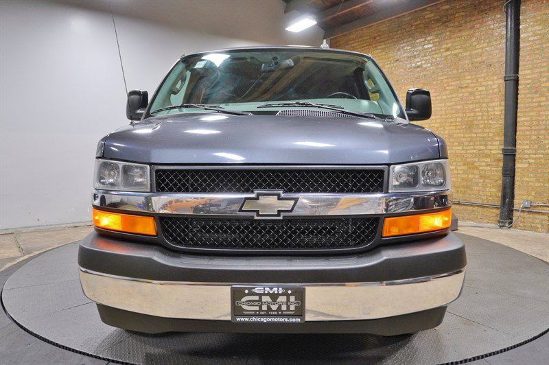 Used 2017 Chevrolet Express 3500 LT w/ LT Preferred Equipment Group RWD image 4