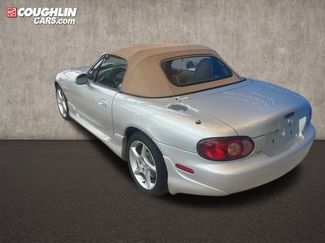 Used 2001 MAZDA MX-5 Miata LS video 3