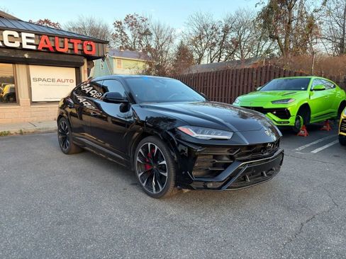 Used 2020 Lamborghini Urus image 8
