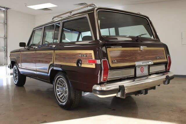 Used 1989 Jeep Grand Wagoneer AWD/4WD image 3