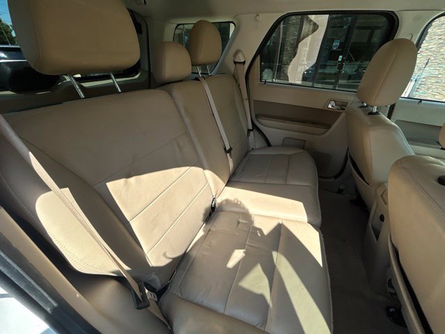 Used 2011 Ford Escape Limited w/ 302A Rapid Spec Order Code FWD image 27