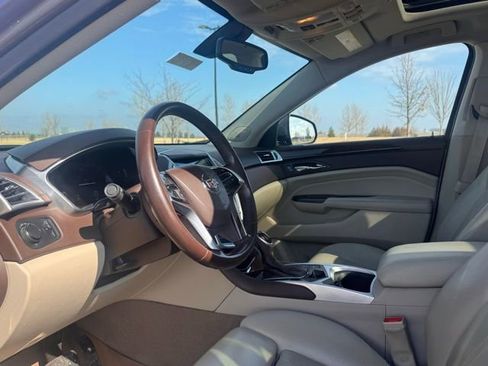 Used 2014 Cadillac SRX Luxury image 8
