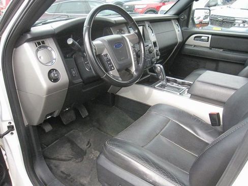 Used 2016 Ford Expedition Limited AWD/4WD image 3