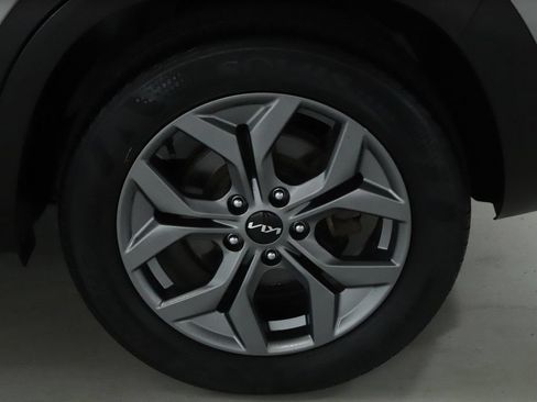 Used 2024 Kia Seltos LX AWD/4WD image 41