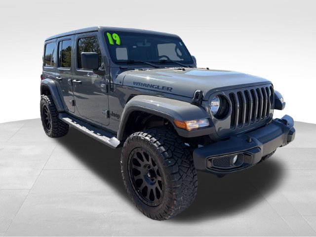 Used 2019 Jeep Wrangler Unlimited Sahara AWD/4WD image 1