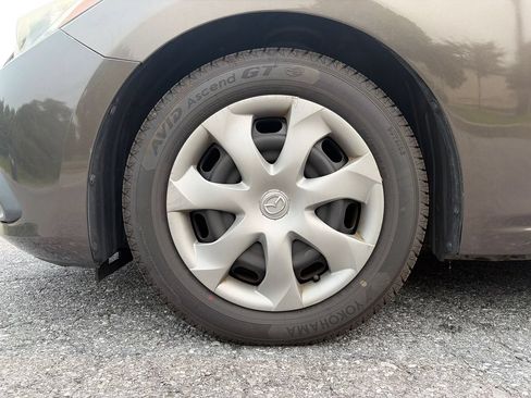 Used 2014 MAZDA MAZDA3 i Sport FWD image 25