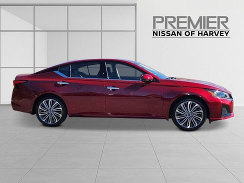 New 2025 Nissan Altima 2.5 SL FWD image 6