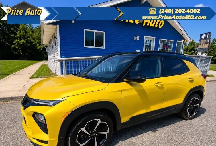 Used 2023 Chevrolet TrailBlazer RS w/ Sun and Liftgate Package FWD image 1