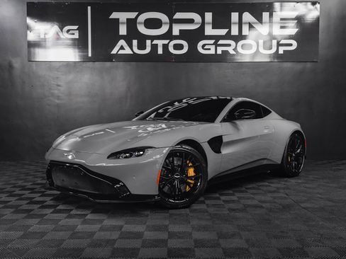 Used 2021 Aston Martin V8 Vantage Coupe image 1