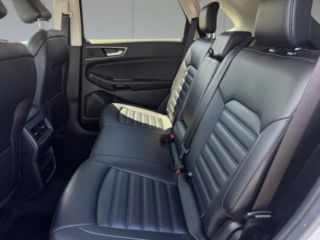 Used 2024 Ford Edge SEL AWD/4WD image 9