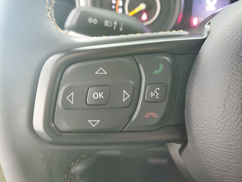 Used 2025 Jeep Wrangler Sport S image 23