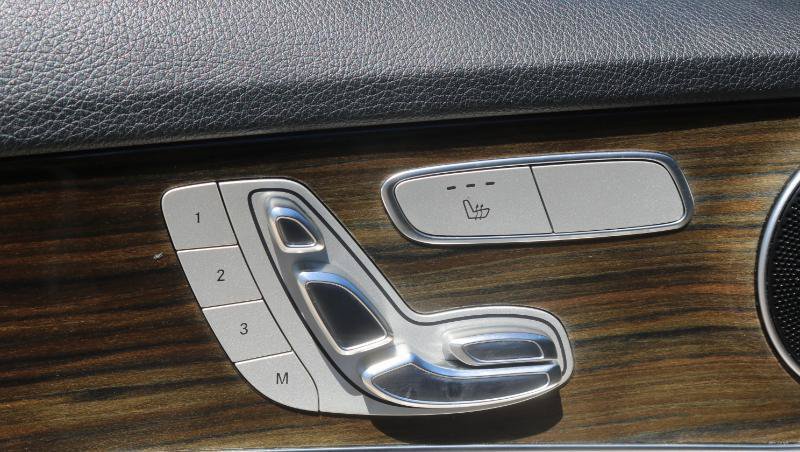 Used 2018 Mercedes-Benz C 300 Sedan w/ Premium Package image 9