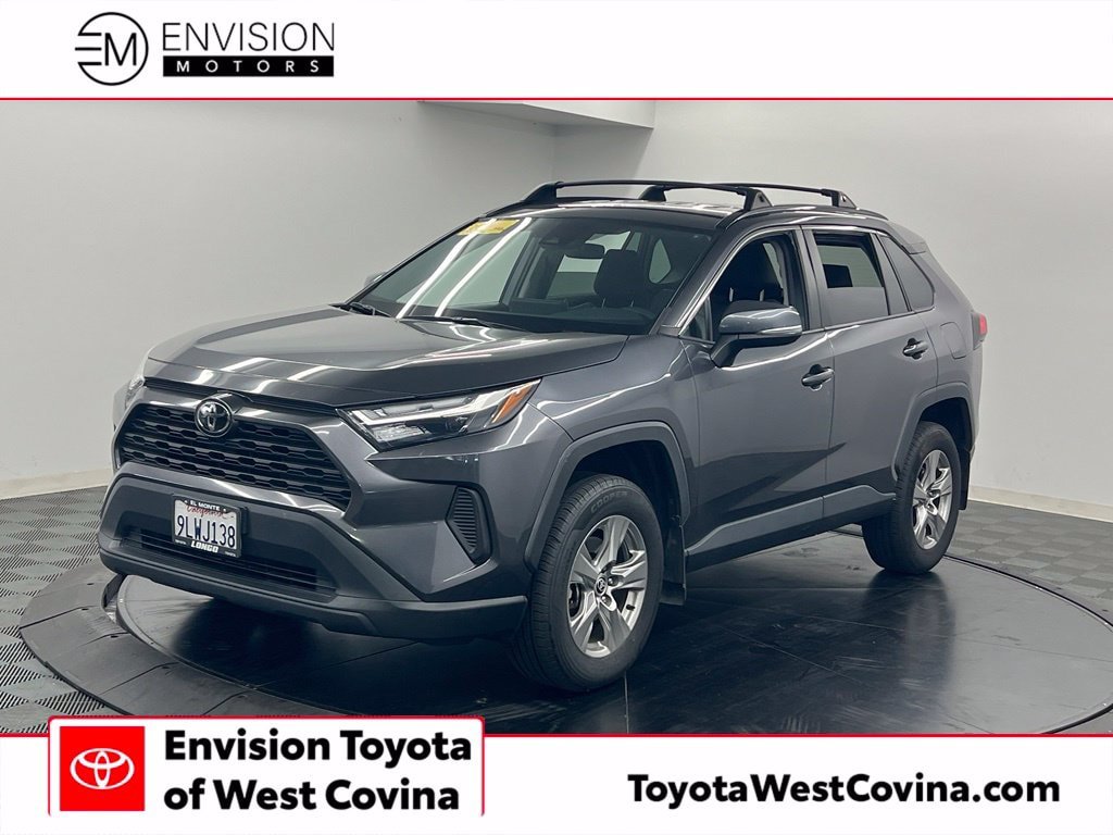 Used 2024 Toyota RAV4 XLE AWD/4WD image 1