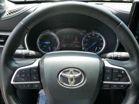 Used 2022 Toyota Highlander Platinum AWD/4WD image 26