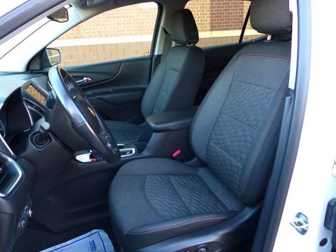Used 2019 Chevrolet Equinox LT image 25