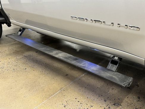 Used 2021 GMC Sierra 2500 Denali w/ Denali Ultimate Package image 21