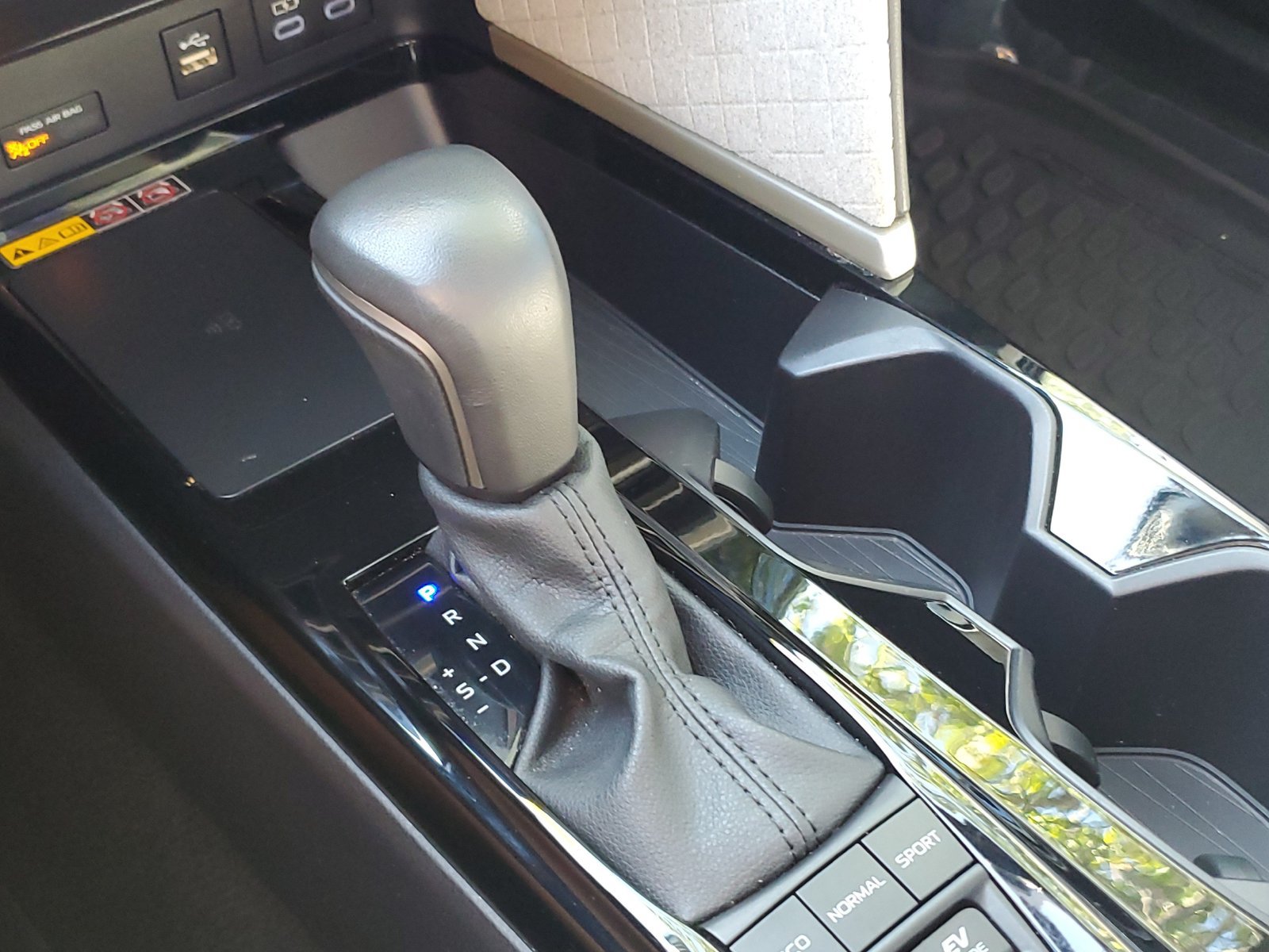 Certified 2025 Toyota Camry XLE w/ Premium Plus Package FWD image 31