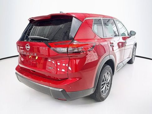 Certified 2025 Nissan Rogue S image 5