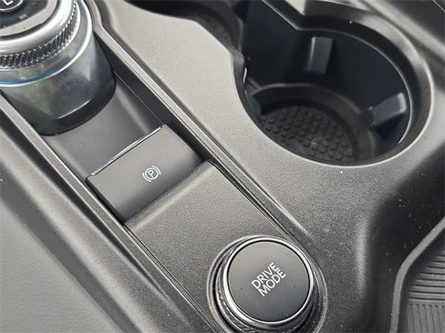 Used 2025 Ford Explorer Active w/ Active Comfort Package image 31