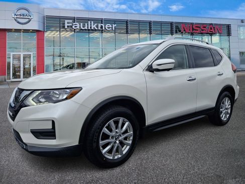 Certified 2018 Nissan Rogue SV w/ Premium Package AWD/4WD image 3