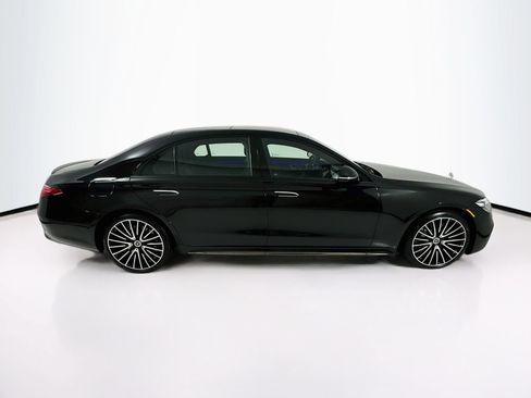 Used 2024 Mercedes-Benz S 580 4MATIC Sedan image 9