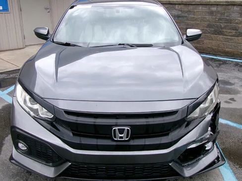 Used 2017 Honda Civic Sport image 3
