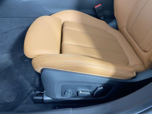 New 2026 BMW 330i Sedan w/ Convenience Package image 11