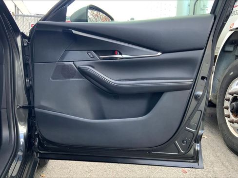 Certified 2025 MAZDA CX-30 AWD 2.5 S w/ Preferred Package image 22