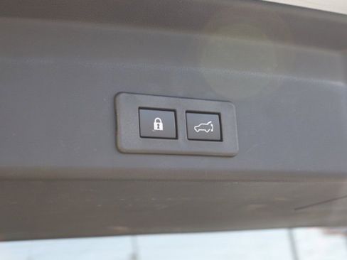 Used 2025 Subaru Ascent Touring w/ Popular Package #1 image 6