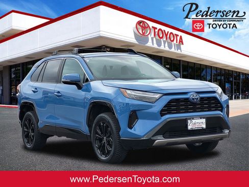 Used 2022 Toyota RAV4 SE AWD/4WD image 1