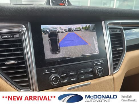 Used 2017 Porsche Macan S image 7