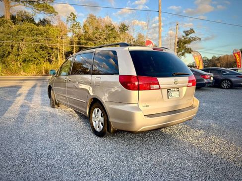 Used 2004 Toyota Sienna XLE image 2