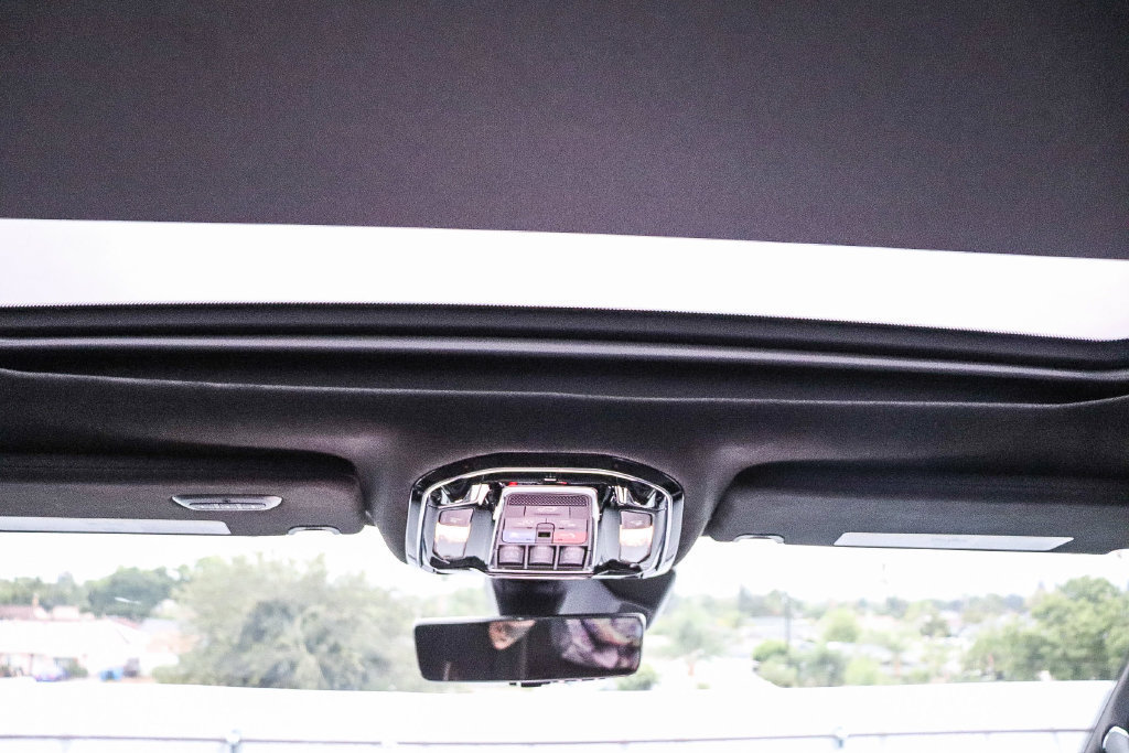 New 2026 Jeep Grand Wagoneer L Summit AWD/4WD image 18