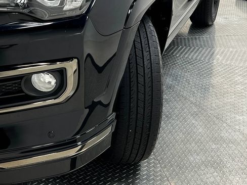 Used 2019 Toyota 4Runner Limited AWD/4WD image 38