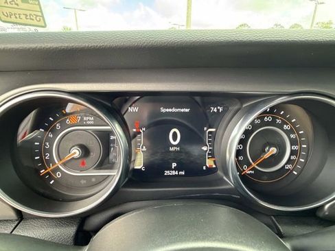 Used 2022 Jeep Wrangler Unlimited Sport w/ Sun And Sound Package image 27