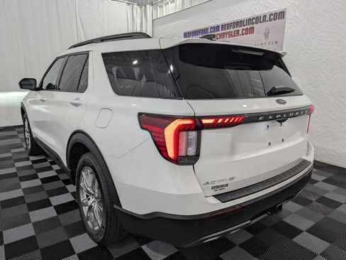 Used 2026 Ford Explorer Active w/ Active Comfort Package AWD/4WD image 11