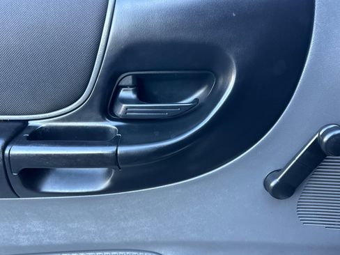 Used 2005 Ford Ranger XL image 8