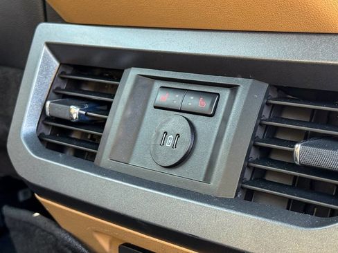 Used 2023 Ford F250 Lariat w/ Tremor Off-Road Package image 15