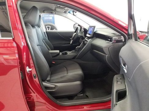 Used 2023 Toyota Venza LE AWD/4WD image 16