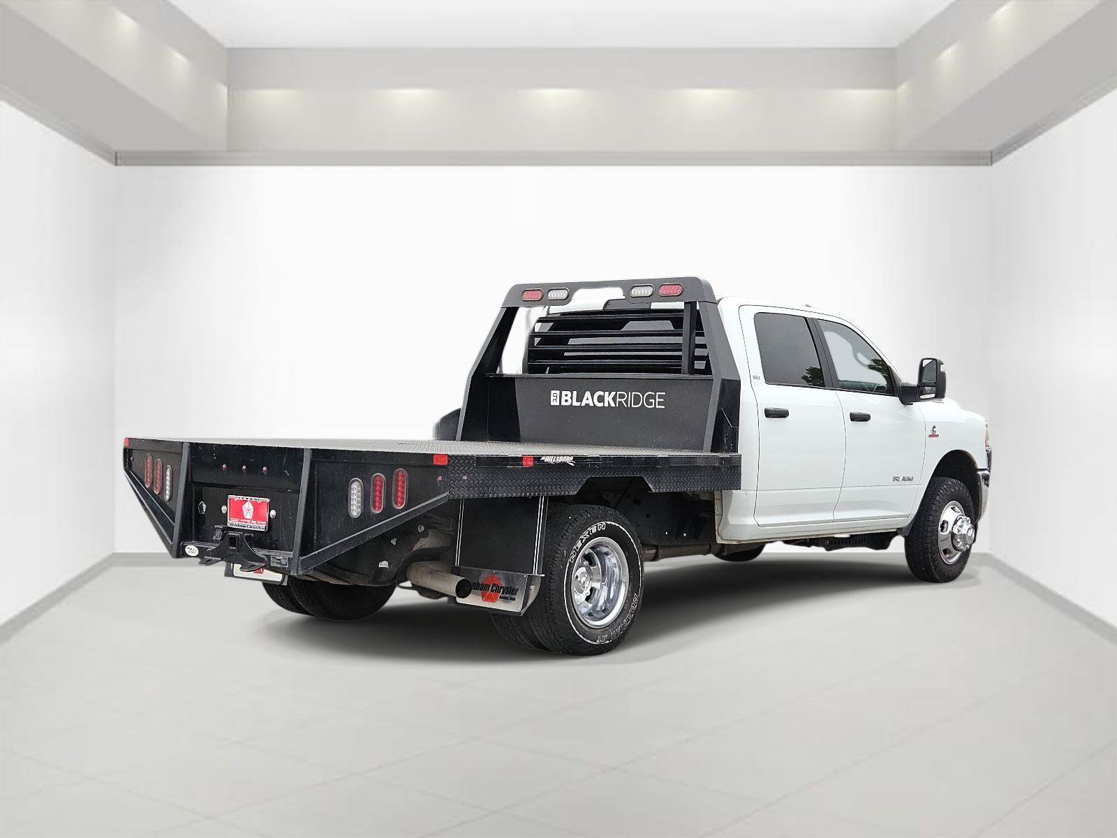 Used 2024 RAM 3500 SLT w/ Quick Order Package 2YG SLT AWD/4WD image 4