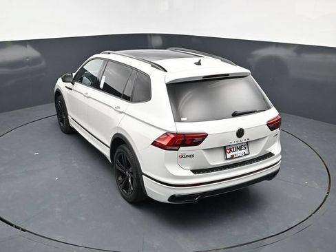 Used 2023 Volkswagen Tiguan SE R-Line AWD/4WD image 55