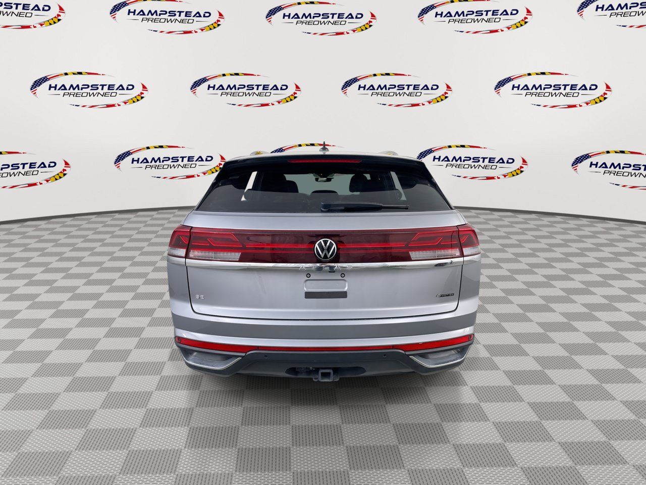 Used 2025 Volkswagen Atlas Cross Sport SE AWD/4WD image 7